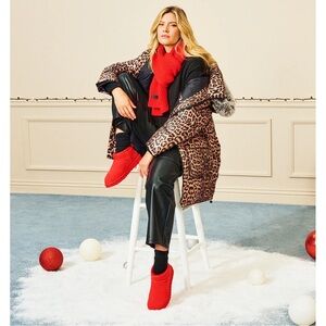 UGG Classic Ultra Mini in Red